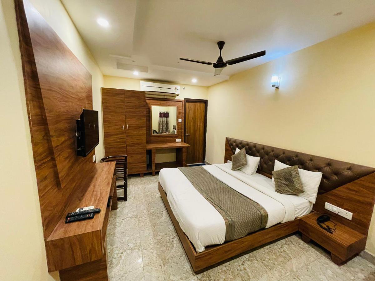 Hotel Augusto 瓦拉纳西 外观 照片